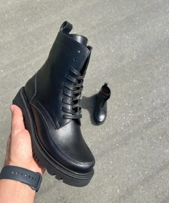 N 556287 shoes